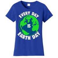 Everyday Is Earth Day Retro Vintage Great Gift Earth Globe Gift Women's T-Shirt