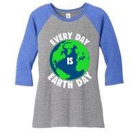 Everyday Is Earth Day Retro Vintage Great Gift Earth Globe Gift Women's Tri-Blend 3/4-Sleeve Raglan Shirt