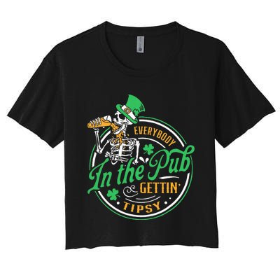 Everybody In The Pub Getting Tipsy St Patricks Day Women's Crop Top Tee