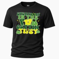Everybody In The Pub Getting Tipsy Funny St Pattys Day Performance Shirt