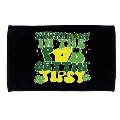 Everybody In The Pub Getting Tipsy Funny St Pattys Day Microfiber Hand Towel