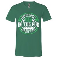 Everybody In The Pub Getting Tipsy St Patricks Day Drinking V-Neck T-Shirt