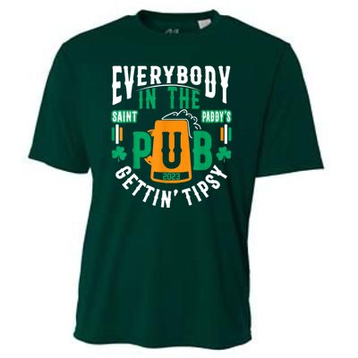 Everybody In The Pub Getting Tipsy St Patricks Day Shamrock Cooling Performance Crew T-Shirt