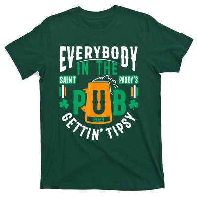 Everybody In The Pub Getting Tipsy St Patricks Day Shamrock T-Shirt