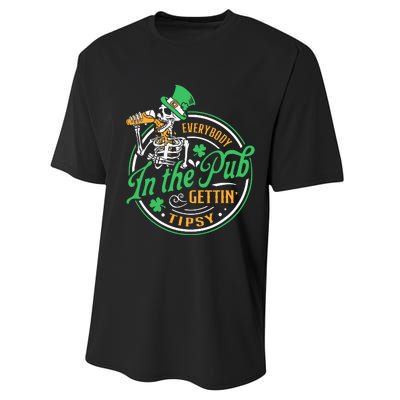 Everybody In The Pub Getting Tipsy St Patricks Day Performance Sprint T-Shirt