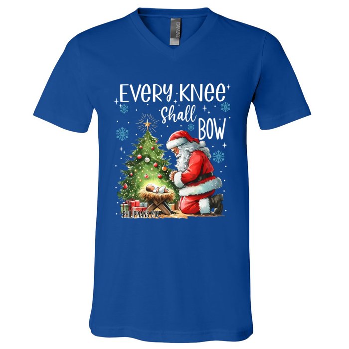 Every Knee Shall Bow Santa Christmas Nativity Scene Xmas Gift V-Neck T-Shirt