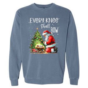 Every Knee Shall Bow Santa Christmas Nativity Scene Xmas Garment-Dyed Sweatshirt