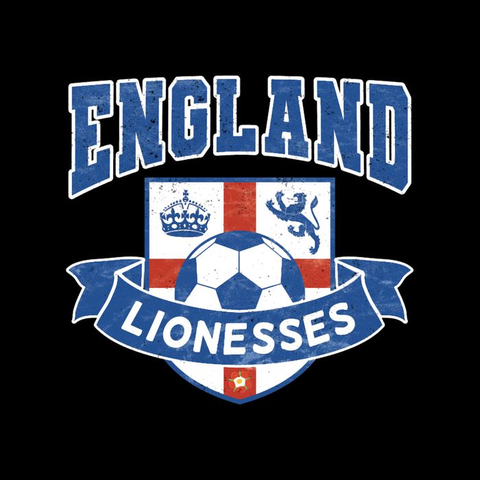 England Lionesses Football Badge (04) Cooling Performance Crew T-Shirt