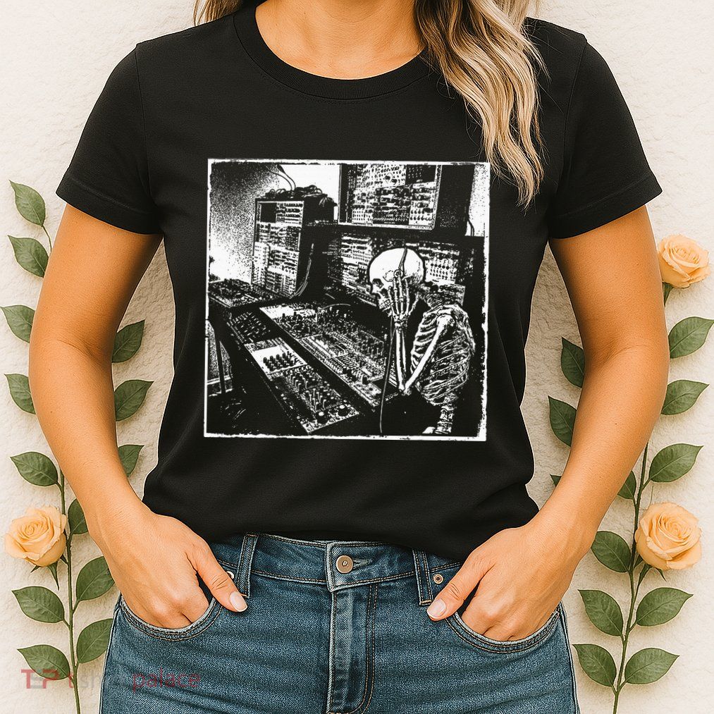 Electronic Music Synthesizer Techno Music Dj Producer Womens T-Shirt