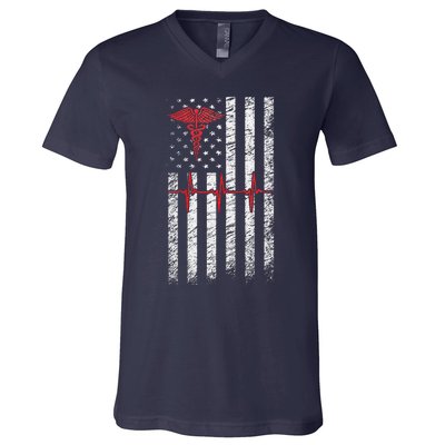 ER Nurse American Flag Design Emergency Nurses Day V-Neck T-Shirt