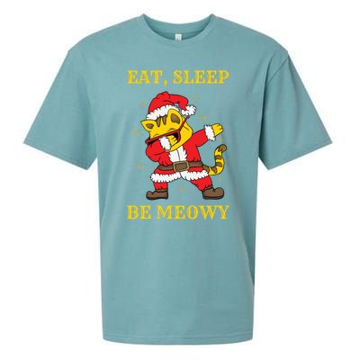 Eat Sleep Be Meowy Funny Santa Claus Dabbing Cat Pun Xmas Gift Sueded Cloud Jersey T-Shirt