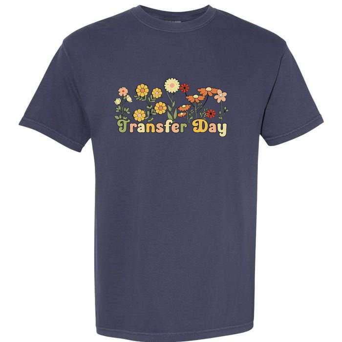 Embryo Transfer Day Ivf Flowers Ivf Transfer Day Couple Garment-Dyed Heavyweight T-Shirt