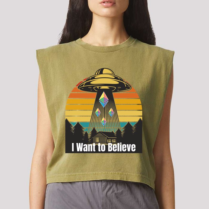 Ethereum UFO Encounter Retro Sunset, I Want To Believe Crypto Garment-Dyed Women's Muscle Tee