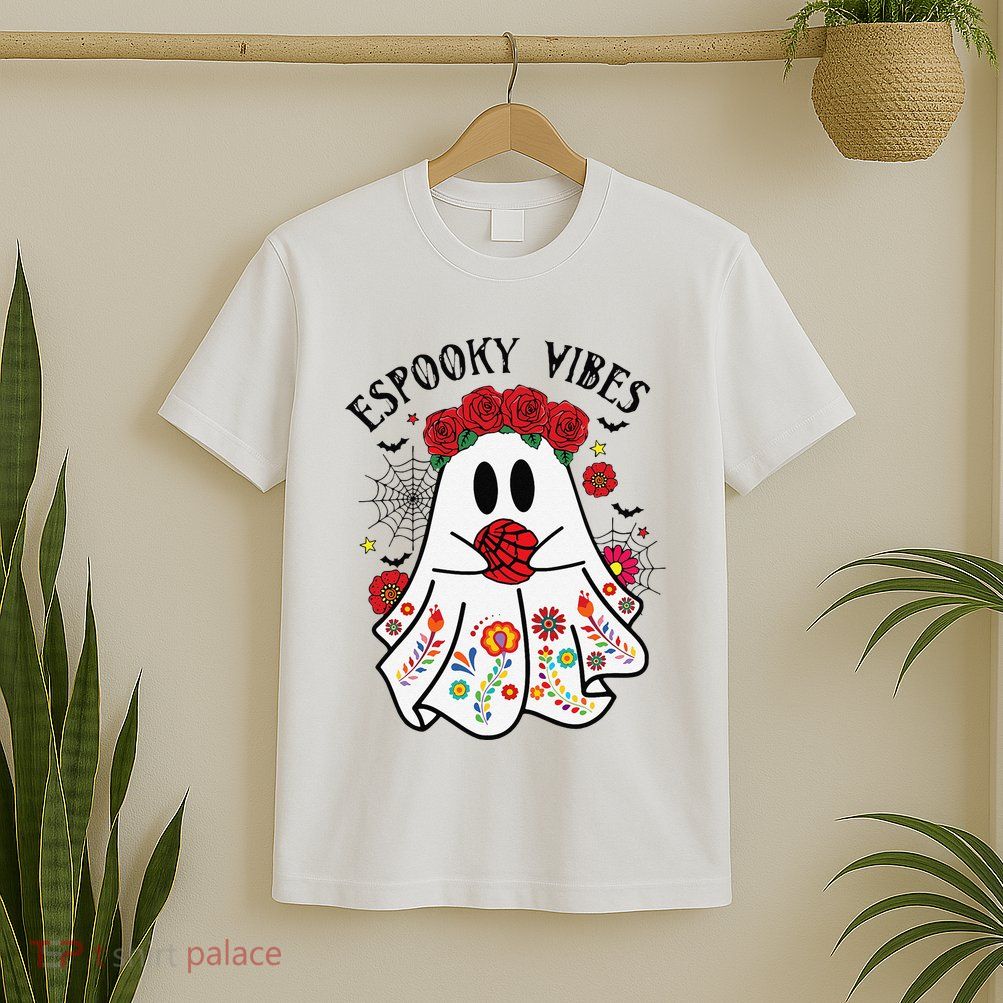 Espooky Vibes Halloween Ghost Mexican Concha Spooky Mama Gift T-Shirt