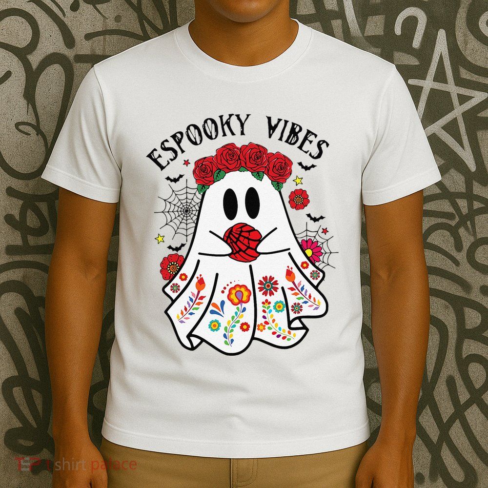 Espooky Vibes Halloween Ghost Mexican Concha Spooky Mama Gift T-Shirt