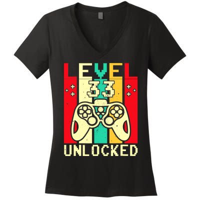 Funny 33rd Gamer  Saying Vintage Level 33 Unlocked Gaming Women's V-Neck T-Shirt