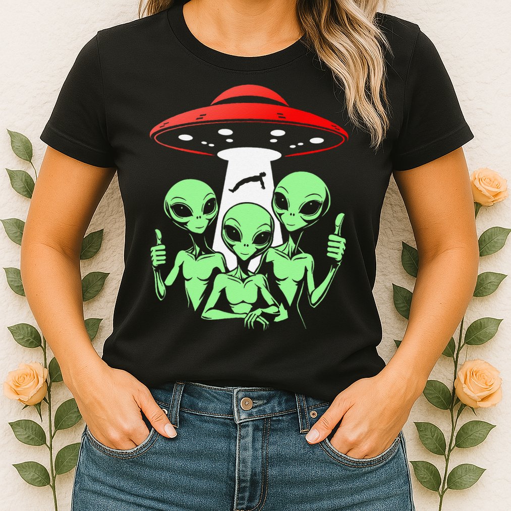 Funny Alien Abduction Selfie Alien Vacation Fishing Trip Womens T-Shirt