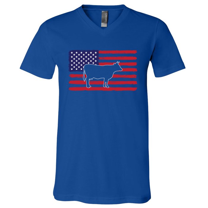 Farmer American Flag Cow Mom And Dad Gift V-Neck T-Shirt