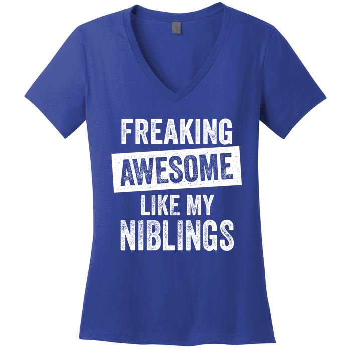 Freaking Awesome Like My Niblings For Aunt Auntie Or Uncle Great Gift Women's V-Neck T-Shirt