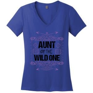 Funny Aunt Of The Wild One Gift Cute Aunties Cute Gift Women's V-Neck T-Shirt