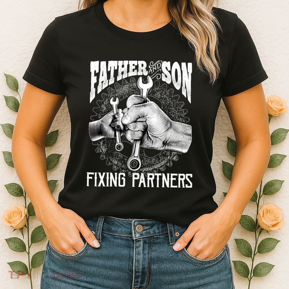 Father And Son Mechanic Mechanic FatherS Day Gift Womens T-Shirt
