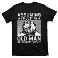 Funny Arm wrestling old man arm wrestler  T-Shirt