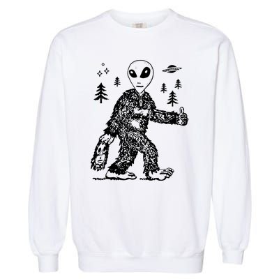 Funny Bigfoot Alien UFO Sasquatch Men Women Gifts Garment-Dyed Sweatshirt