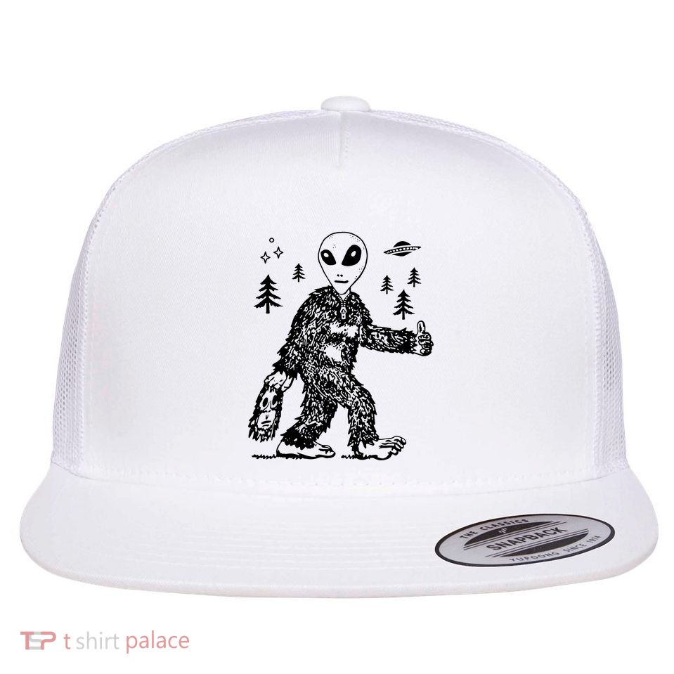 Funny Bigfoot Alien UFO Sasquatch Men Women Gifts Flatbill Hat