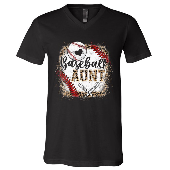 Funny Baseball Auntie Vintage Leopard Baseball Pride Gift V-Neck T-Shirt