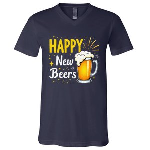 Funny Beer Drinking New Years Eve 2025 Party Happy New Year V-Neck T-Shirt