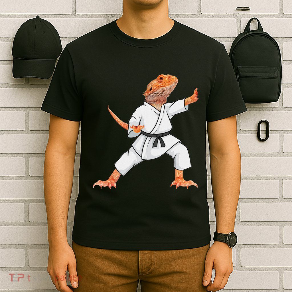 Funny Bearded Dragons Doing Karate Samurai Ninja Lizard T-Shirt