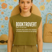 Funny Booktrovert Definition Reading Fan Book Lover Introvert Garment-Dyed Women's Muscle Tee