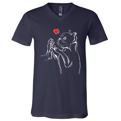 French Bulldog Frenchie Love Dog Mom Women V-Neck T-Shirt