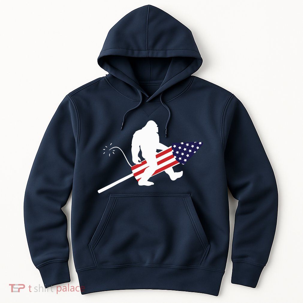 Men  Bigfoot Fireworks 4th of July American Flag US Hoodie