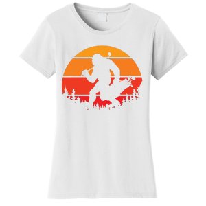 Funny Bigfoot Golf Retro Sasquatch Playing Golf Women's T-Shirt