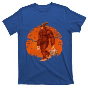 Funny Bigfoot Halloween Trick Or Treat Pumpkin Graphic T-Shirt