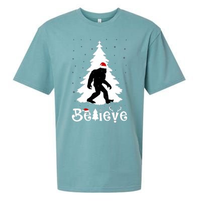 Funny Believe In Sasquatch Christmas Sueded Cloud Jersey T-Shirt