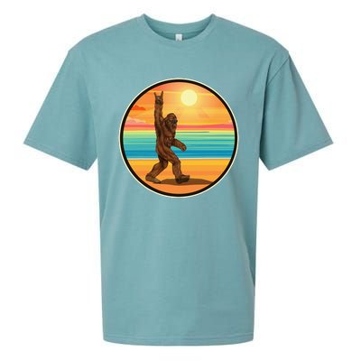 Funny Bigfoot Loves Rock And Roll Sunglasses, Walking On The Beach Sueded Cloud Jersey T-Shirt