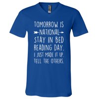 Funny Book Lovers National Staying In Bed Reading Day Gift V-Neck T-Shirt