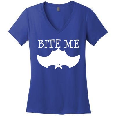 Fun Bite Me Bat Cute Cute Gift Great Gift Women's V-Neck T-Shirt