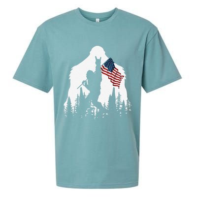 Funny Bigfoot Rock On Hold American Flag Sasquatch Believers Sueded Cloud Jersey T-Shirt