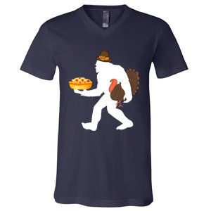 funny bigfoot sasquatch pilgrim pie turkey Thanksgiving V-Neck T-Shirt