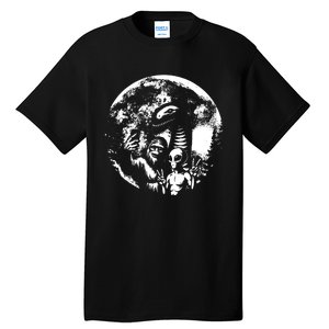 Funny Bigfoot Sasquatch Alien Loch Ness Full Moon Selfie Tall T-Shirt