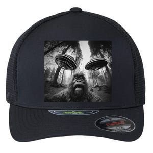 Funny Bigfoot Sasquatch Alien Ufo Cute Flexfit Unipanel Trucker Cap