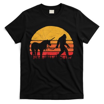 Funny Bigfoot Sasquatch & Unicorn Legends! T-Shirt