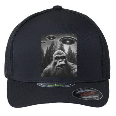 Funny Bigfoot Sasquatch Alien Ufo Flexfit Unipanel Trucker Cap