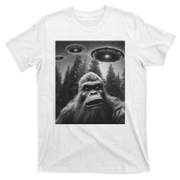 Funny Bigfoot Sasquatch Alien Ufo T-Shirt