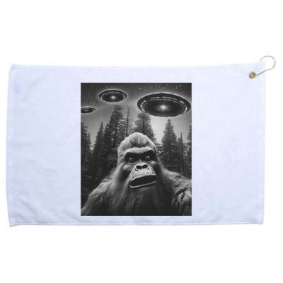 Funny Bigfoot Sasquatch Alien Ufo Grommeted Golf Towel