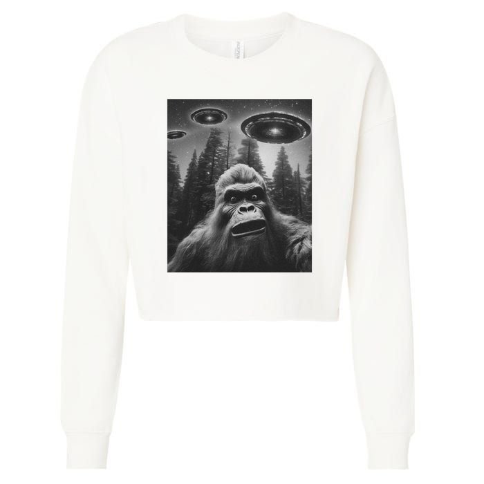 Funny Bigfoot Sasquatch Alien Ufo Cropped Pullover Crew