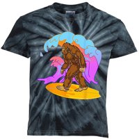 Funny BigFoot Surfing Cool Reto Vintage Sasquatch Lovers Kids Tie-Dye T-Shirt